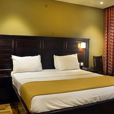 Hotel Ranis Grand à Coimbatore Extérieur photo